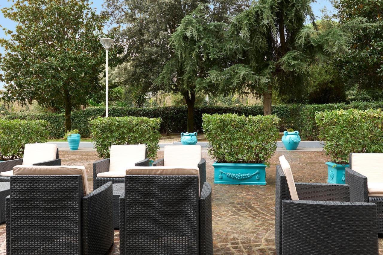 Hotel Occidental Aran Park Roma Esterno foto