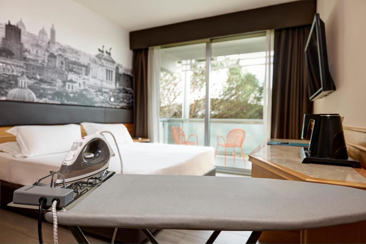 Hotel Occidental Aran Park Roma Esterno foto