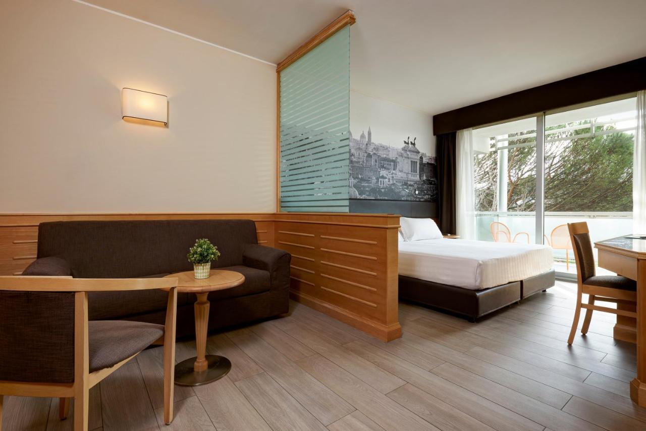 Hotel Occidental Aran Park Roma Esterno foto