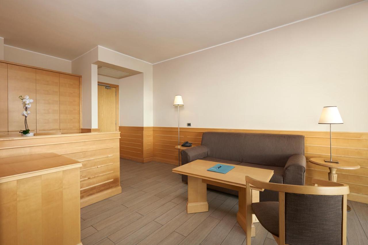 Hotel Occidental Aran Park Roma Esterno foto