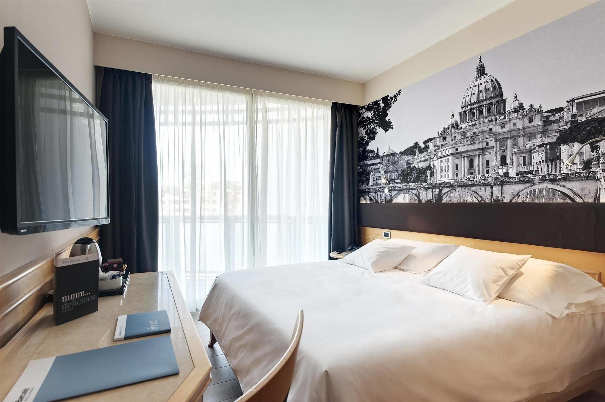 Hotel Occidental Aran Park Roma Esterno foto