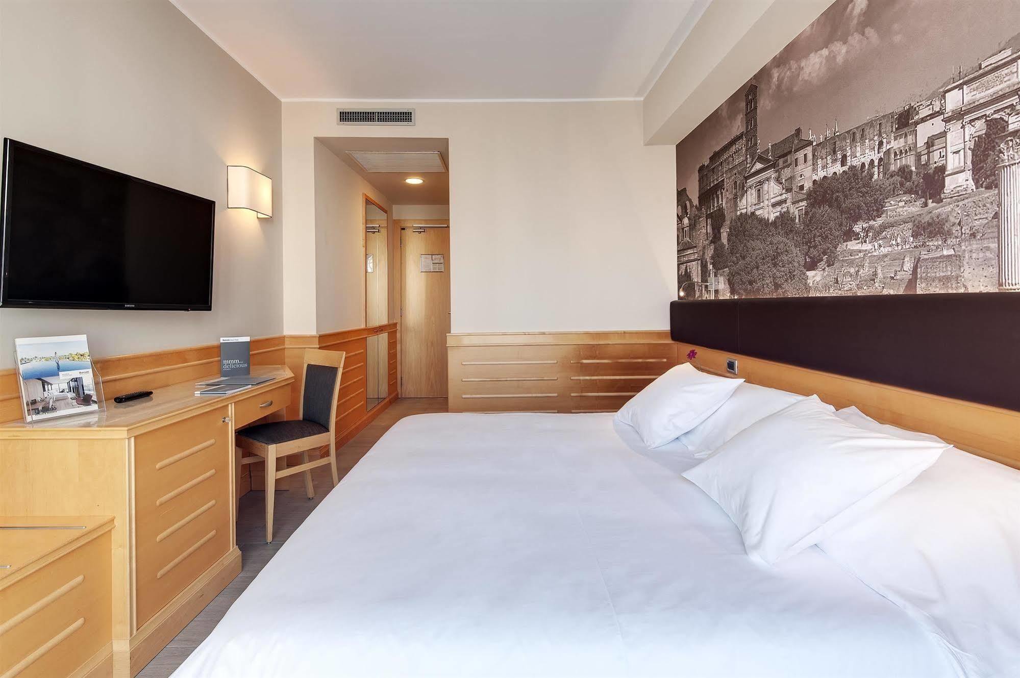Hotel Occidental Aran Park Roma Esterno foto