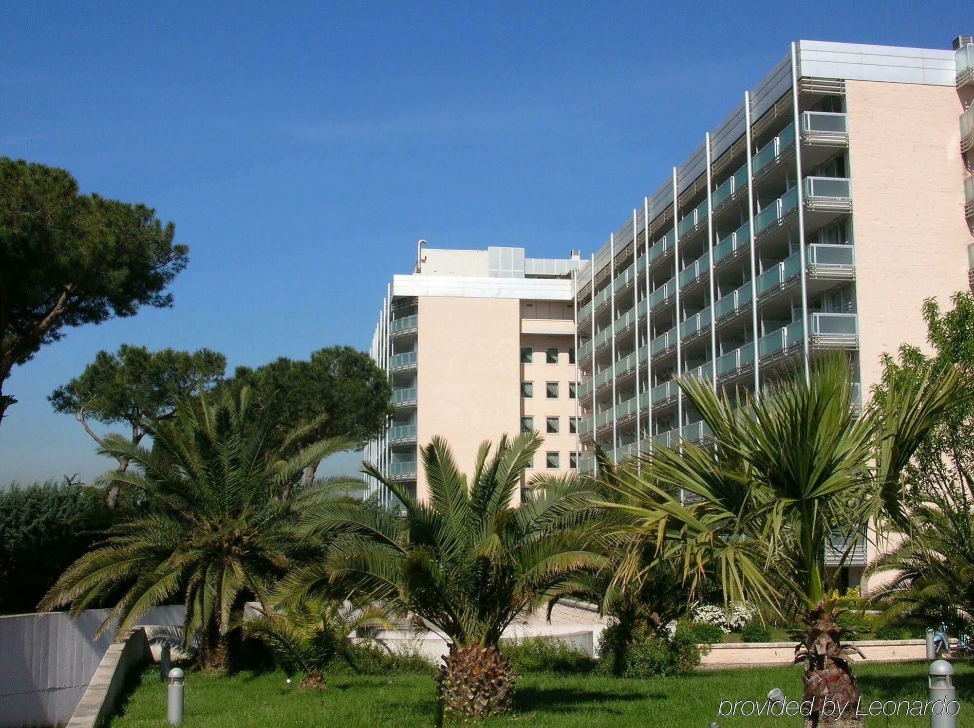 Hotel Occidental Aran Park Roma Esterno foto