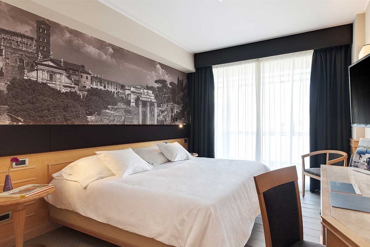 Hotel Occidental Aran Park Roma Esterno foto